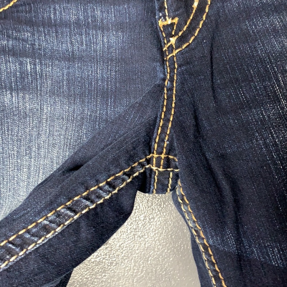 Silver Jeans Suki Slim Dark Wash Bootcut Jean - Picture 7 of 15